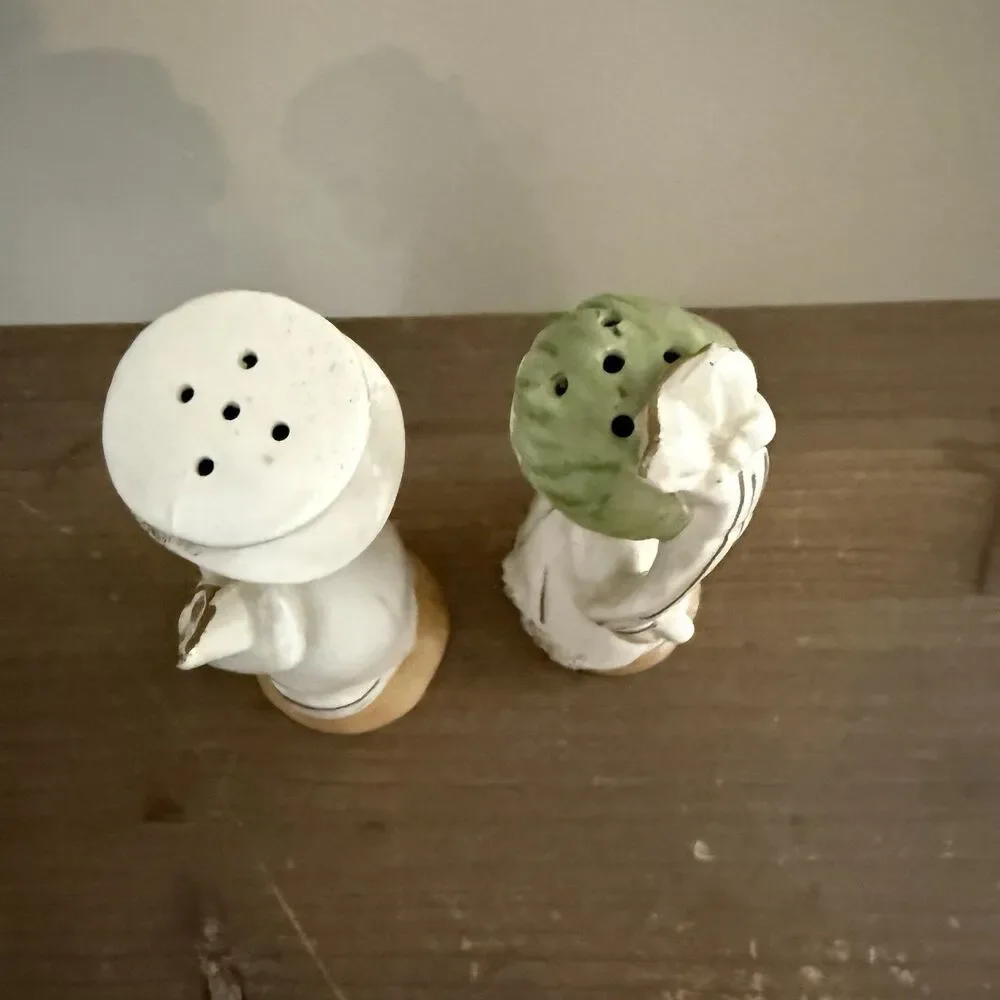 Vintage Bride and Groom Couple Salt & Pepper Shakers Green Japan Wood Stoppers